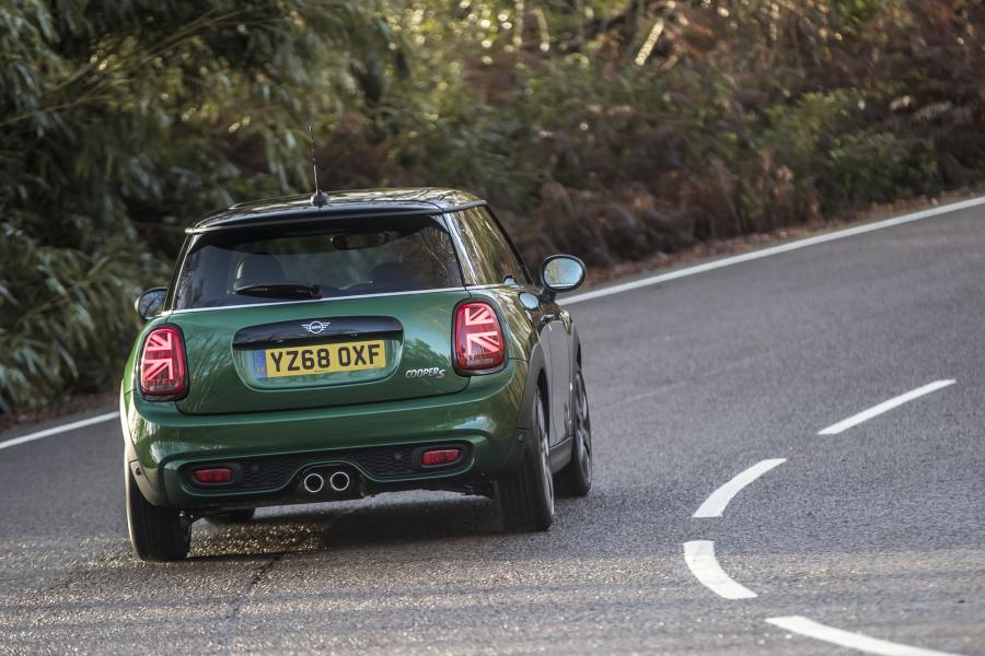  Mini Cooper S 60 Years Edition (F56) 2019 года  (UK) (фото 16 из 18)